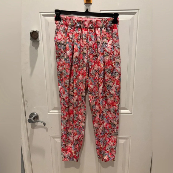 Lululemon Joggers 6 Floral Flowabunga Rolling with my Omies Pants Athletic - Picture 2 of 5